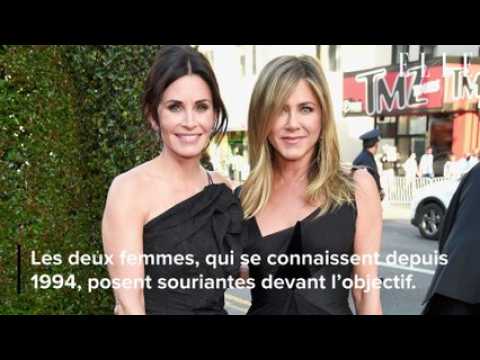 VIDEO : Jennifer Aniston et Courteney Cox insparables : leurs retrouvailles complices en photo