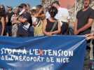 Ils manifestent tout de noir vêtus contre l'extension de l'aéroport de Nice