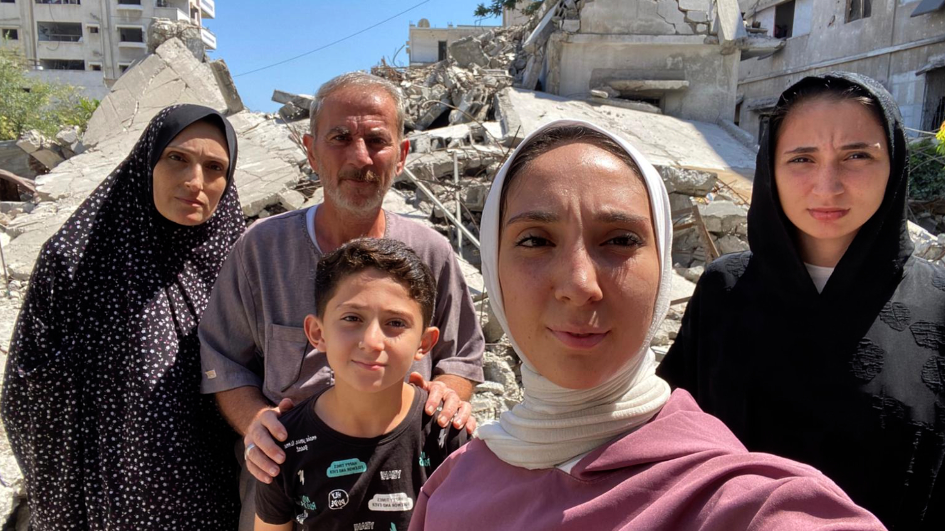 « Il n'y a plus de vie ici » : dans l'enfer de Gaza-Ville, la famille Al Rayyes survit [Vidéo]