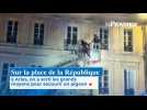 Sur la place de la République à Arles, on a sorti les grands moyens pour secourir un pigeon