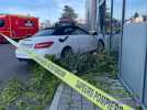 VIDÉO. « Il aurait pu y avoir des morts » : en Vendée, une voiture s'encastre dans une boulangerie