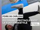 Un champion de football freestyle en démonstration à la Foire de Châlons