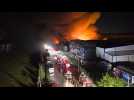 Explosions en chaîne et incendie dans une zone industrielle de la banlieue de Buenos Aires