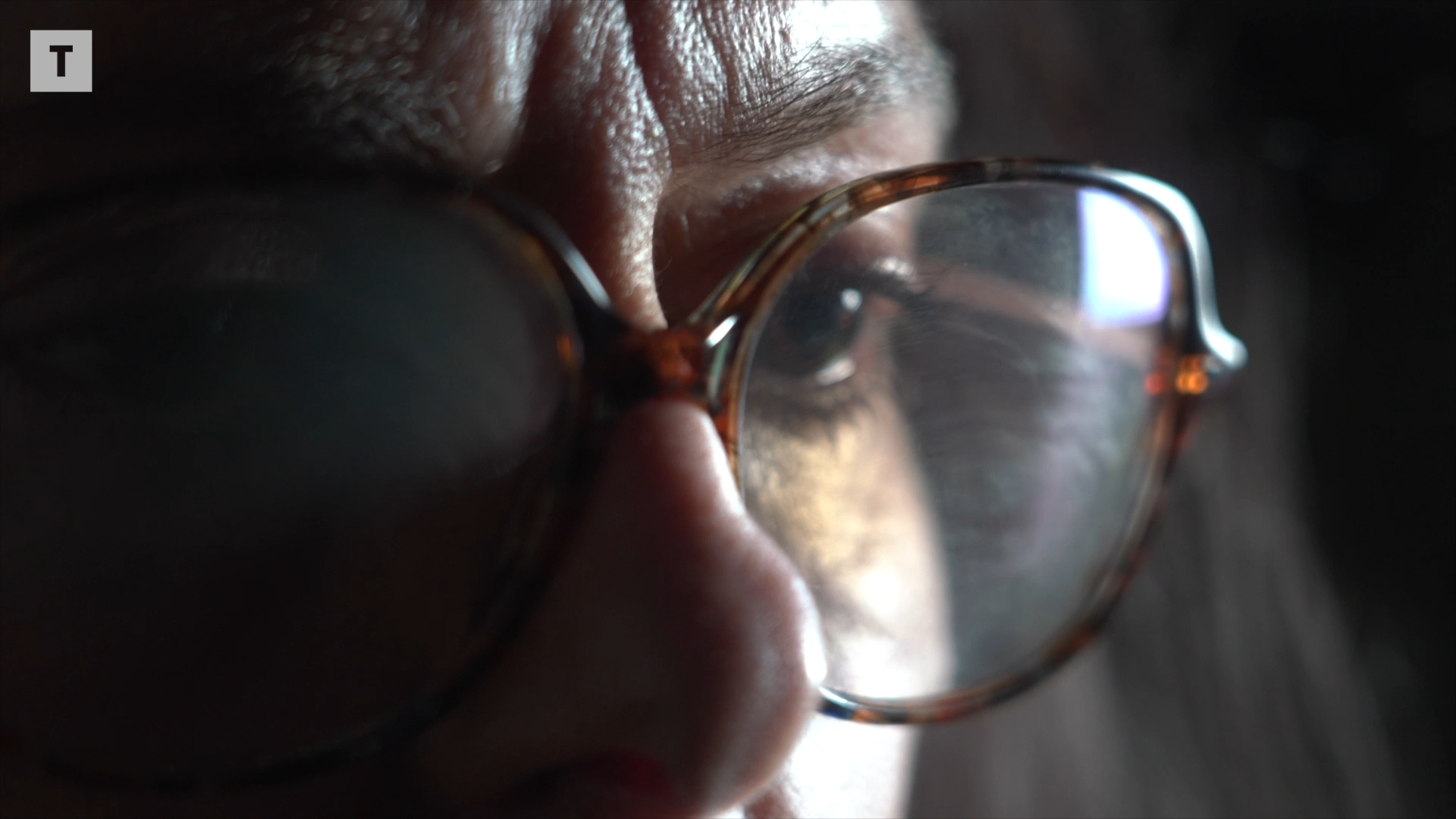 « Ce qu'ils ont fait ce soir-là, c'est incroyable » : 22 ans après, Céline, rescapée du crash aérien de Guipavas, recherche ses sauveurs [Vidéo]