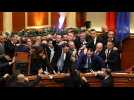 Albanie : heurts entre élus de l'opposition et police au parlement