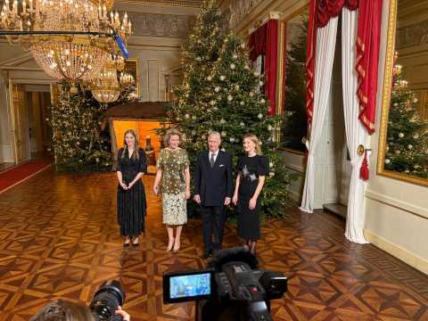 VIDEO : La famille royale arrive au concert d&hellip;