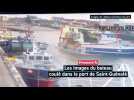 À Penmarc'h, les images de l'accident qui a entrainé le naufrage d'un bateau dans le port de Saint-Guénolé