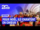 En Ukraine à Kiev, ils entonnent des chants de Noël dans une station de métro