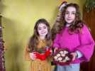 Boulonnais : Adèle et Inès, 11 et 7 ans, partagent leur recette facile de sablés de Noël faits maison