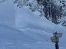 Départ d'une coulée d'avalanche au Grand Tourmalet dans les Hautes-Pyrénées