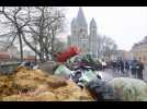 Agriculteurs en colère : plus de 25 bennes de fumier déversées à Metz