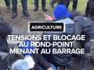 Tensions et blocage au rond-point menant au barrage de l'A64