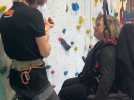 VIDÉO. « On a une impression de liberté » : en situation de handicap, ils testent l'escalade avec un champion au Mans