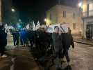 Après un "cortège funèbre", les agriculteurs passent la nuit en plein Dijon