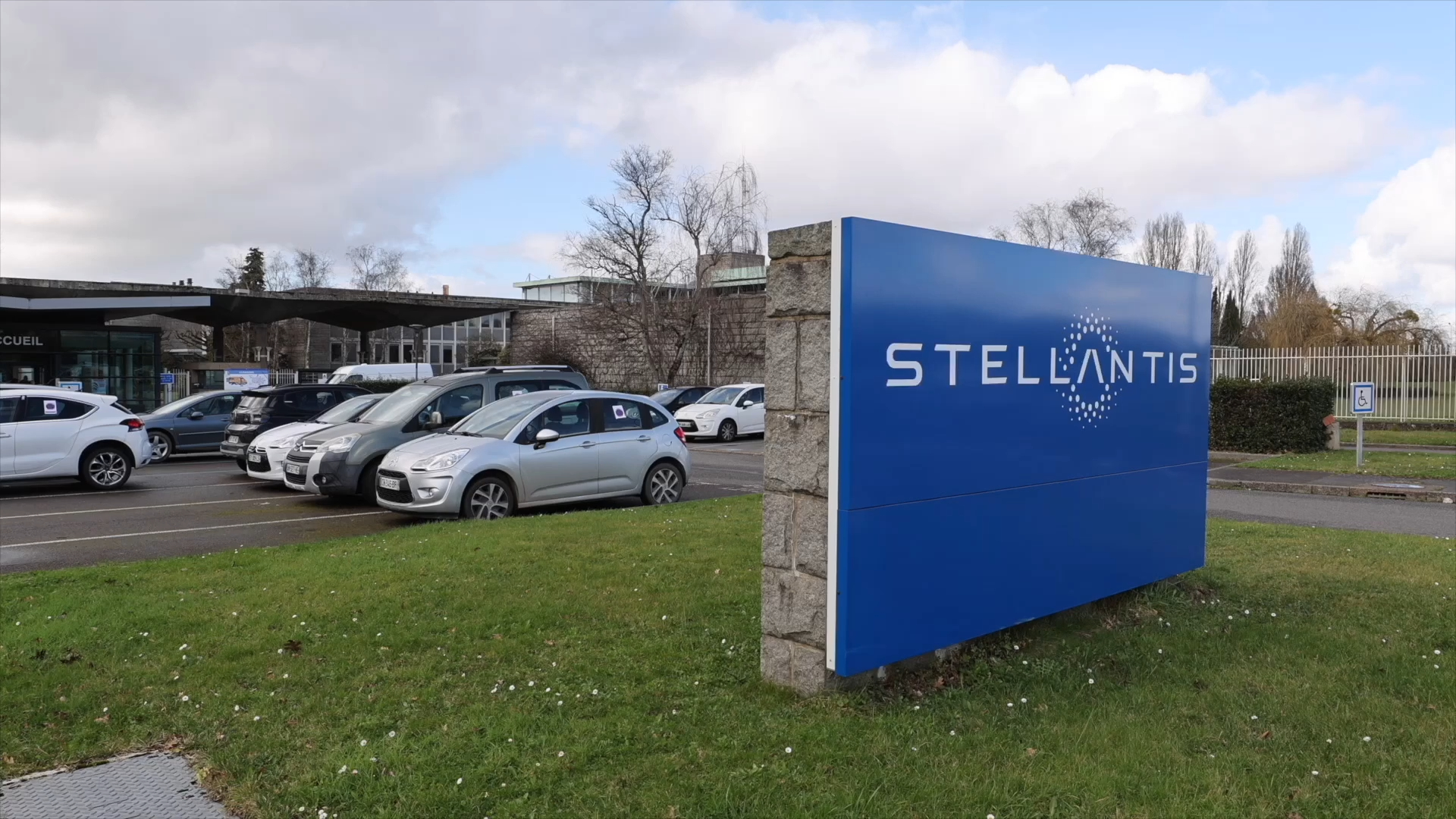 Stellantis : une perte record pour 2025, l'usine de Rennes tourne à plein