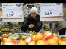 « J'ai arrêté d'acheter du jus d'orange »... Les Russes étranglés par l'inflation