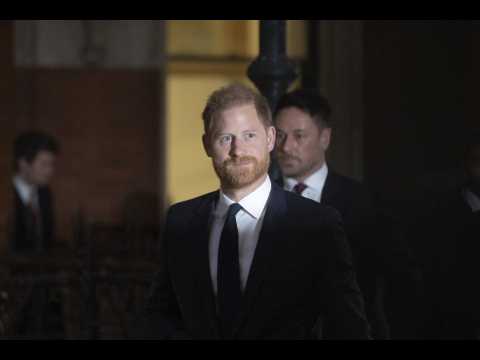 VIDEO : Le prince Harry de nouveau face � la justice