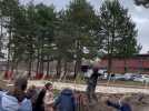 À Hem, on plante des arbres avec des enfants pour qu'ils deviennent des « vigies » de la nature