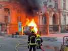 Un camion prend feu en plein centre-ville de Lyon