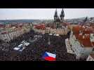 Des dizaines de milliers de manifestants réunis à Prague en soutien au président Petr Pavel