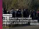 Les fans d'Indochine présents de bonne heure avant leur second concert à Epernay