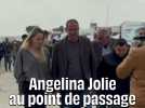 Angelina Jolie au point de passage de Rafah, en Égypte, en soutien aux Gazaouis
