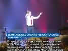Jean Lassalle chante "Se Canto" avec son public