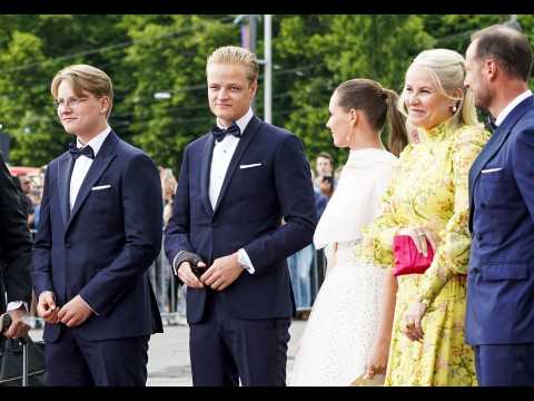 VIDEO : L'ann�e cauchemardesque de la famille&hellip;