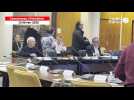 Vidéo. Manifestation : la majorité quitte le dernier conseil municipal, interrompu, du maire de Concarneau Marc Bigot