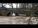 Le pont de Chaillé sous les ormeaux face à la crue