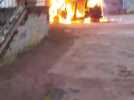 Une voiture en feu à Obersteinbach