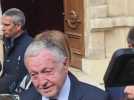 Jean-Michel Aulas espère ne pas être "maladroit" en remettant l'écharpe à Grégory Doucet