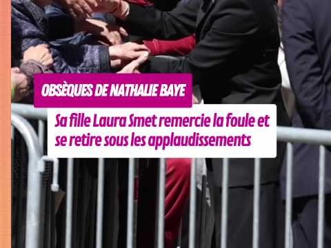 VIDEO : Obs�ques de Nathalie Baye : malgr� le moment douloureux, sa fille Laura Smet, prend le temps de venir saluer les fans