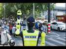Vid�o VID�O. Ils gesticulent, ils sifflent... Au carrefour, des robots humano�des remplacent les policiers