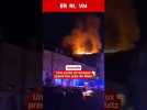 Watch video of Un Incendie A Eu Lieu Dans La Nuit Du Jeudi 25 Juin Au Vendredi 26 Juin Dans L'école De Jouy-aux-Arches, Près De Metz, En Moselle. Située Dans L'impasse De La Mairie, Cette Dernière Est En Réparation Depuis De Nombreux Mois. La Rentrée De Septembre 2025 Avait D'ailleurs Eu Lieu Dans Une Salle Annexe De La Mairie. Le Feu S'est Déclaré Au Dernier étage, Dans Une Petite Salle De 5 M2, Avant De Se Propager à La Toiture, Vers 1 Heure Du Matin. 55 élèves De Primaire N'auront Donc Toujours Pas D'école à La Rentrée. - Une école en travaux prend feu près de Metz - Label : L'Est Républicain -