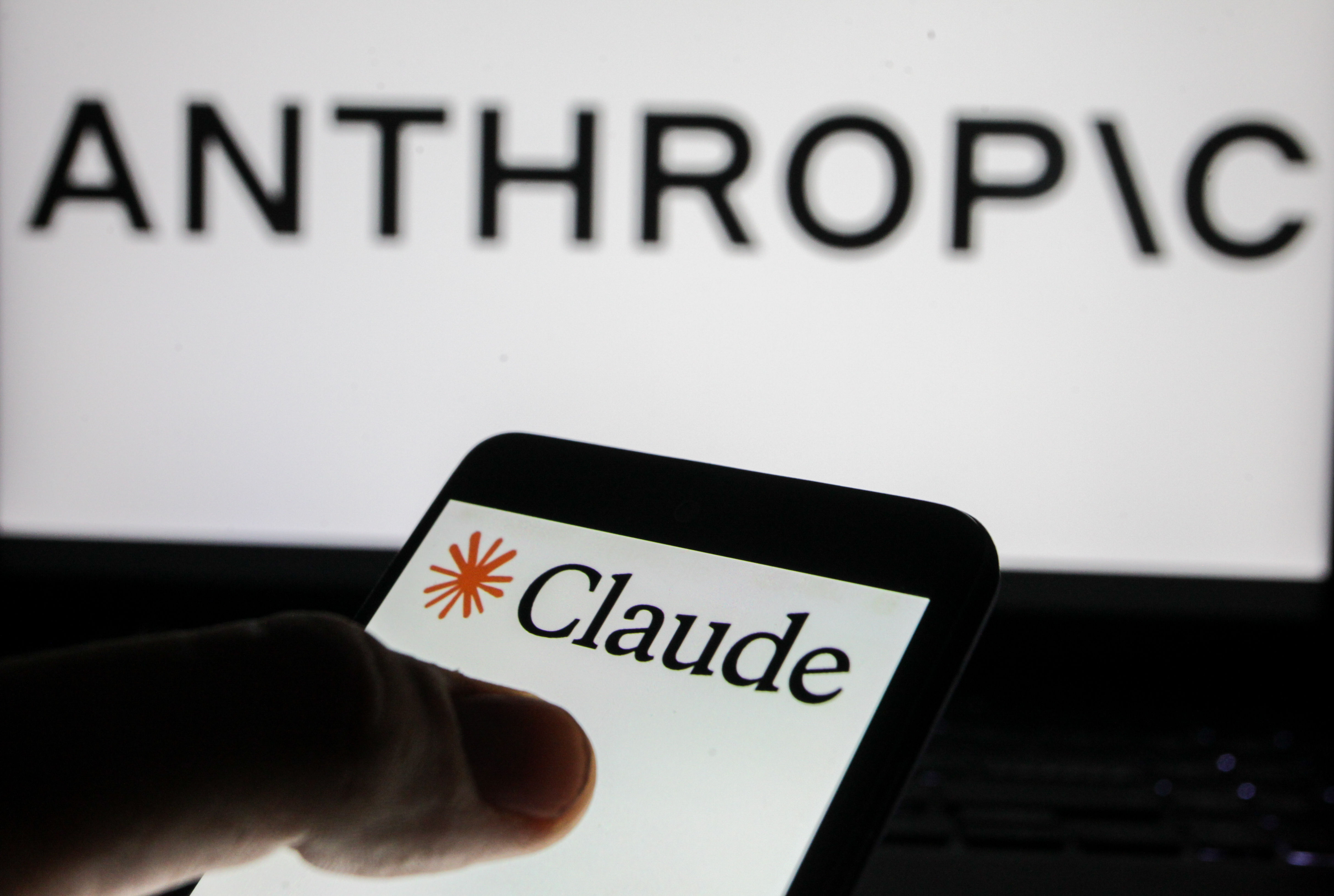 Des millions de vieux livres scannés et détruits pour entraîner l'IA Claude d'Anthropic