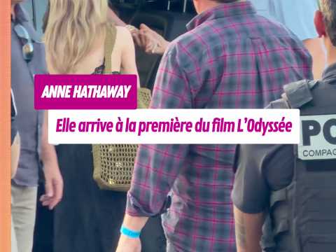 VIDEO : Anne Hathaway, sublime et enceinte, arrive � la premi�re du film L?Odyss�e