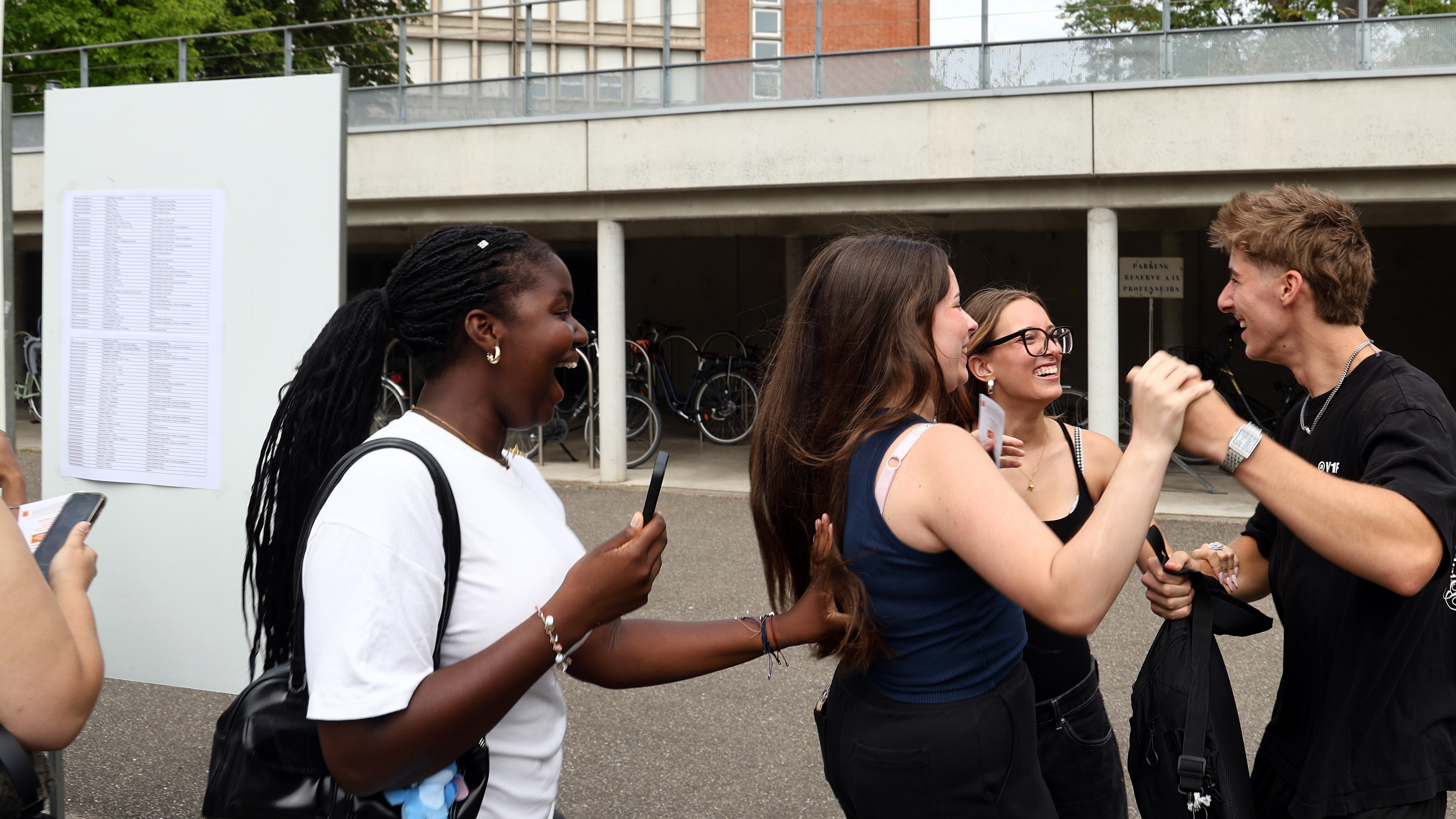 Résultats du baccalauréat : scènes de joie à Strasbourg