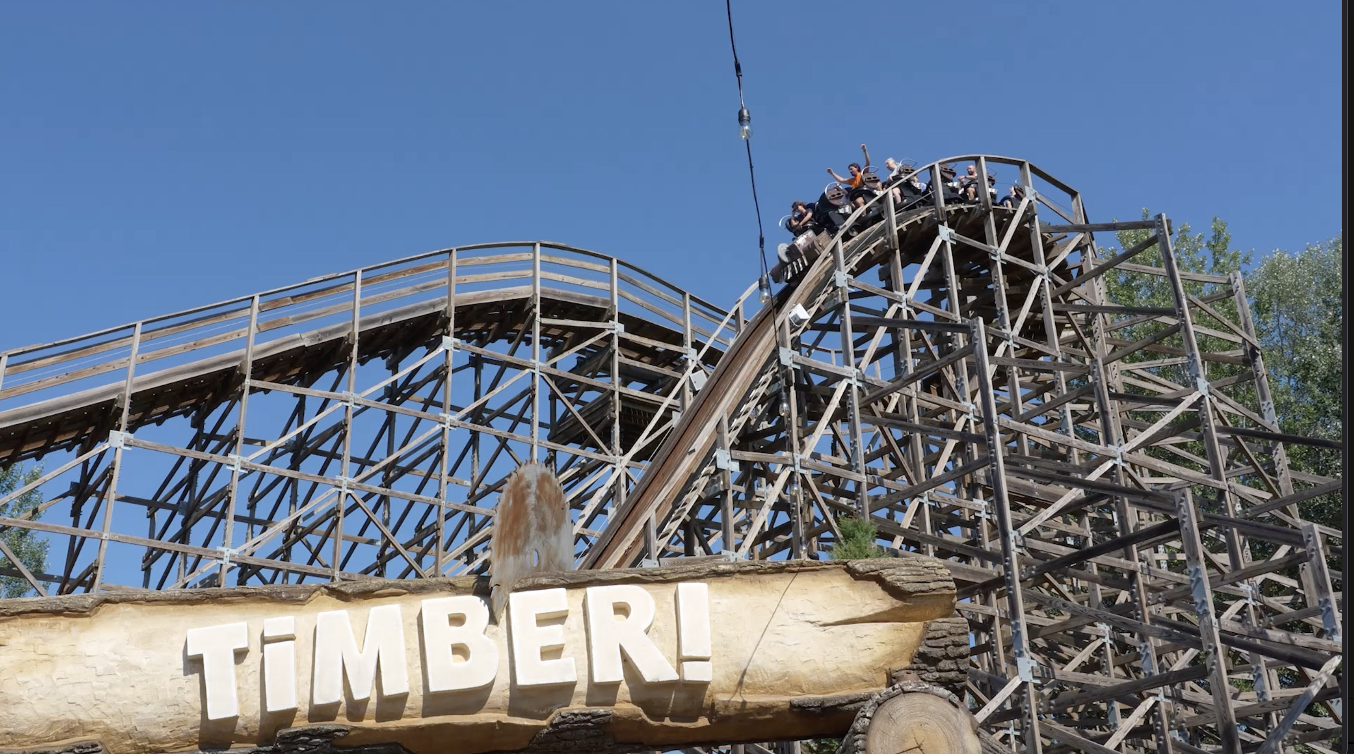 Walibi Rhône-Alpes : elle a réalisé 519 tours de Timber en 24 heures