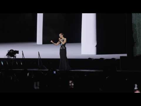 VIDEO : C�line Dion interpr�te Pour que tu m&hellip;