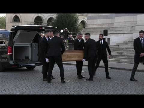 VIDEO : Dernier hommage � Isabelle Mergault a&hellip;