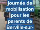 A Duclair, des parents d'élèves manifestent au bac pour sauver leur école