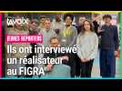 Des collégiens interviewent un réalisateur au FIGRA, à Douai