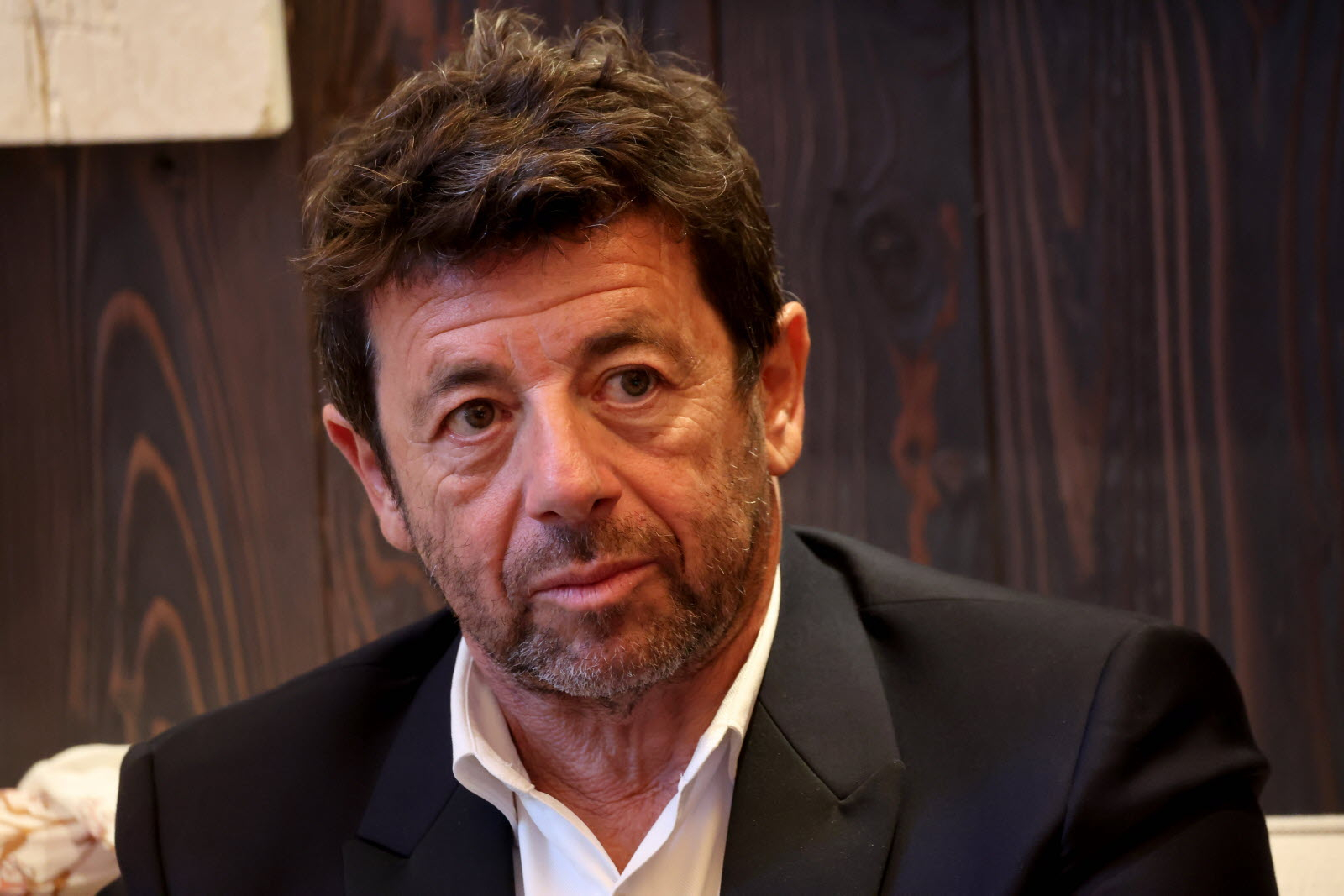 Patrick Bruel placé sous contrôle judiciaire après sa mise en examen pour viol