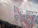Le tifo du Losc bloque la vue sur le match pendant le derby du Nord